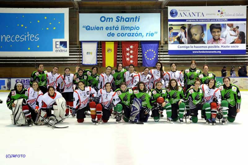 LNSHHF : Equipos de la SAD MAJADAHONDA y el CH JACA (Imagen cedida por : Comunicación SAD Majadahonda - María Espadas Bardón // Foto: JR FOTO)