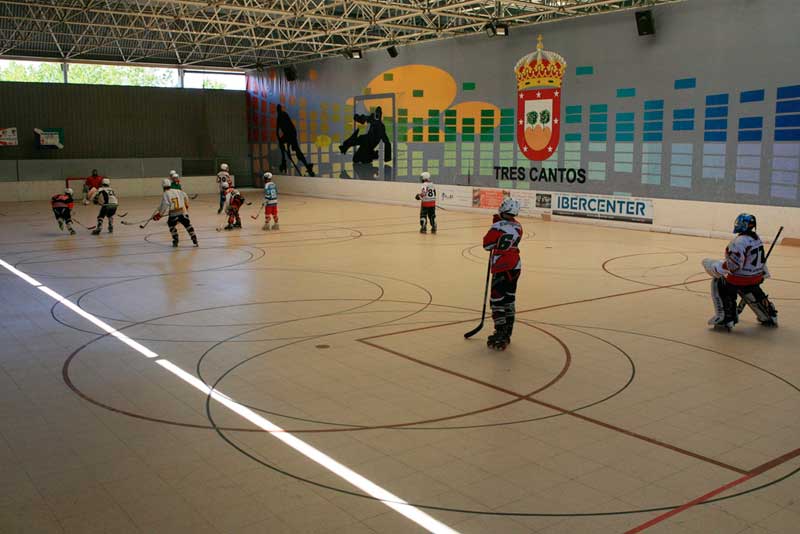 TRES CANTOS (MADRID) - Pista de Hockey Línea Polideportivo LAURA OTER