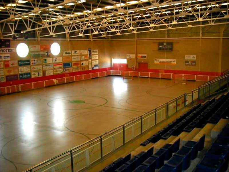 MANLLEU (BARCELONA) - Pista de Hockey Patines de MANLLEU