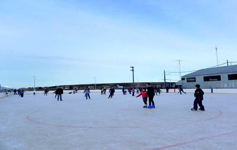 USHUAIA (Tierra del Fuego), Pista de Hielo CARLOS 'TACHUELA' OYARZÚN